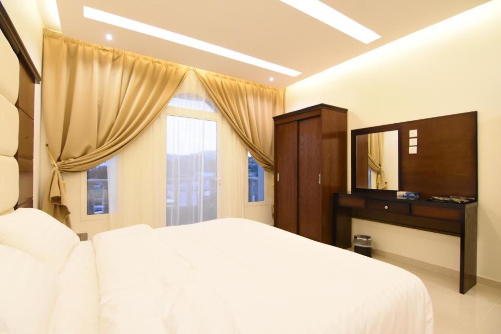 Golden White Hotel Ta'if Bagian luar foto