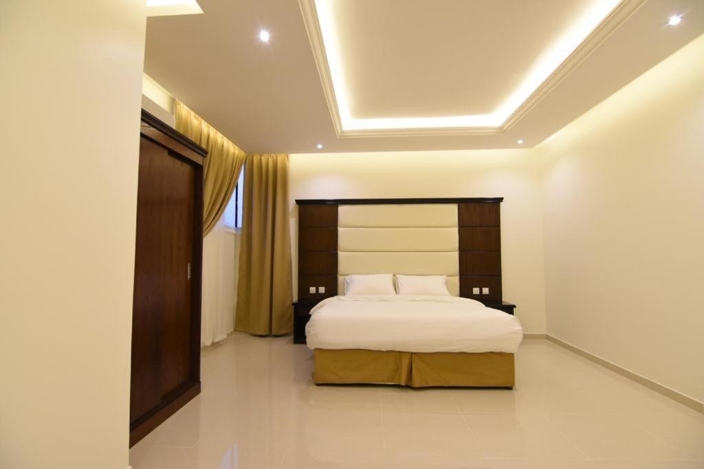 Golden White Hotel Ta'if Bagian luar foto